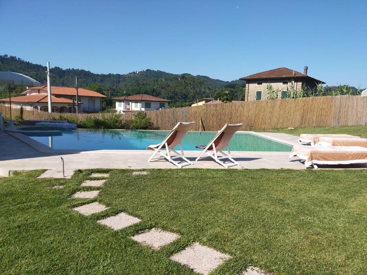 קמאיורה Villa Ester מראה חיצוני תמונה