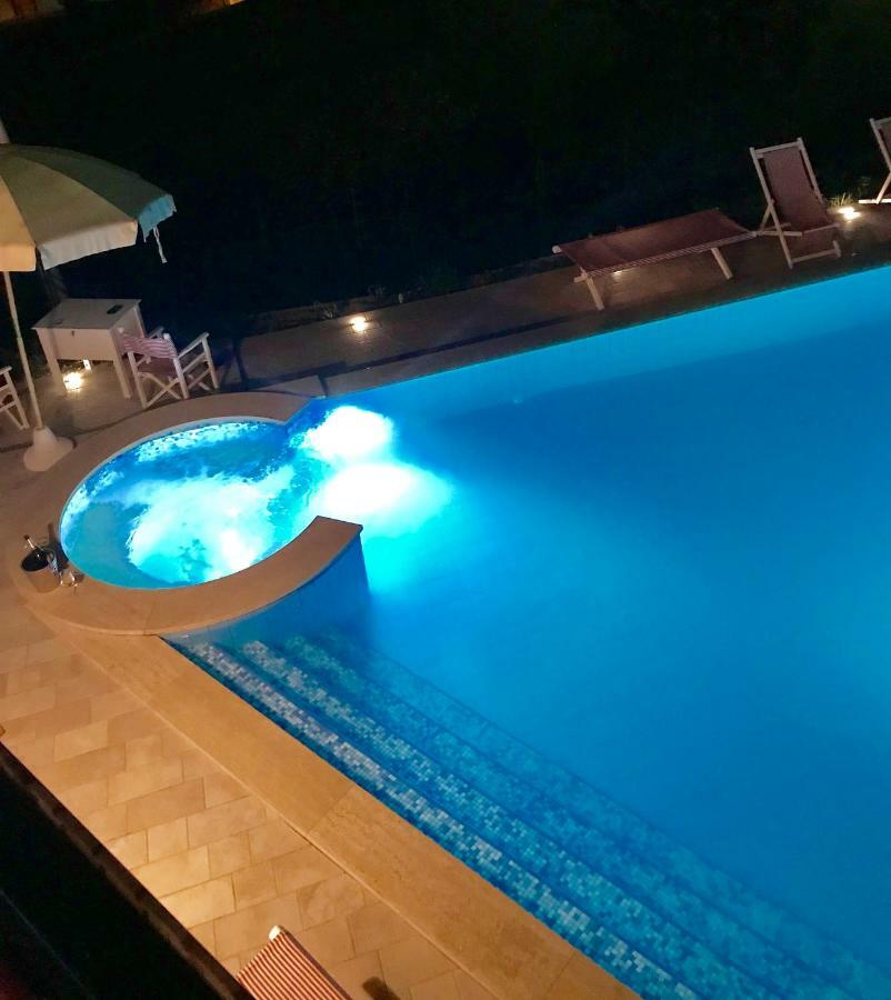 קמאיורה Villa Ester מראה חיצוני תמונה